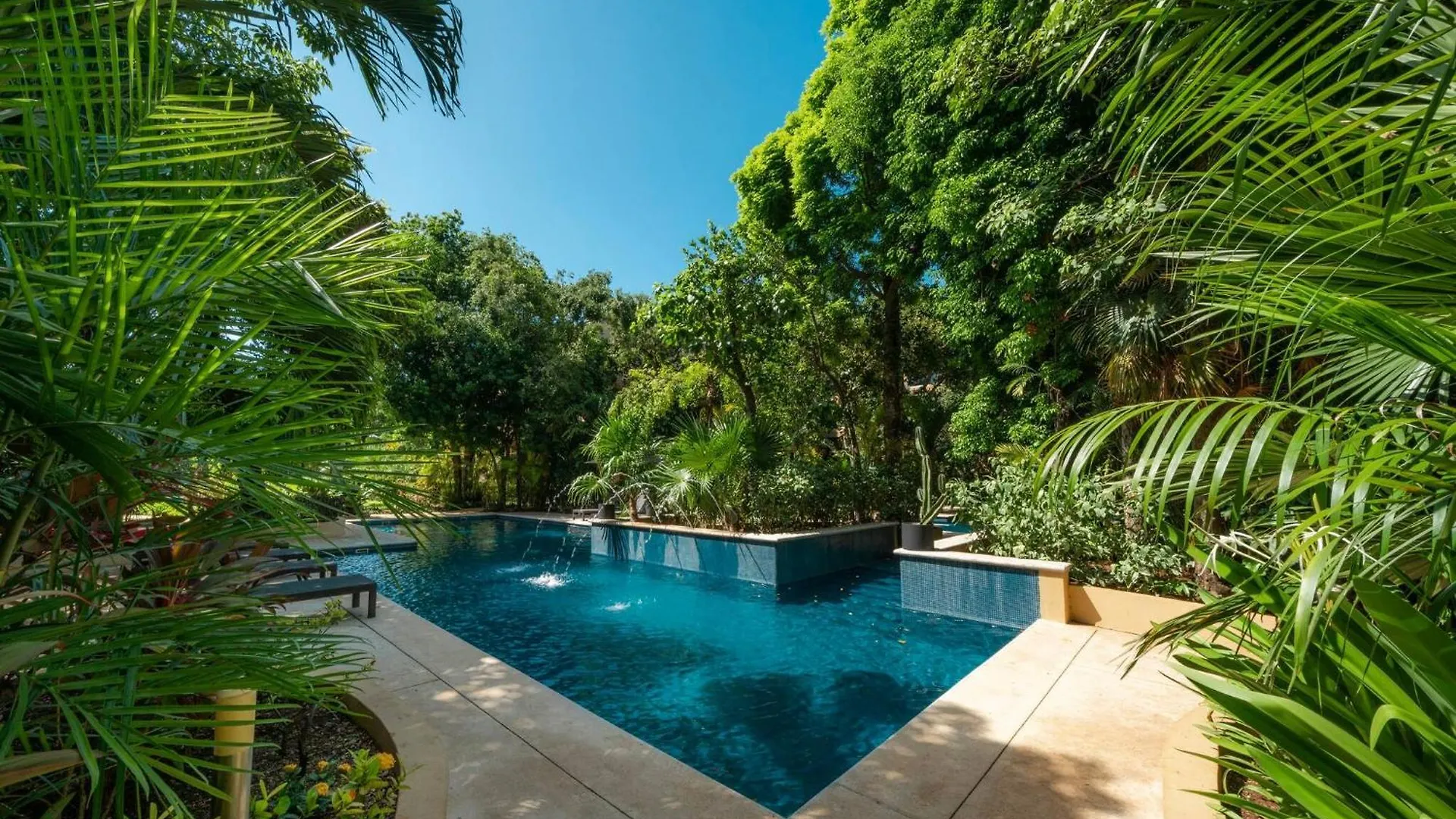 2 Bedroom Condo With 4 Pools & Gym - Vaiven 124 - Playacar location